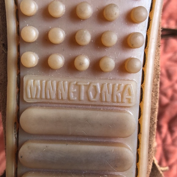 Minnetonka Fringe Boots Size-7.5 - Picture 4 of 4